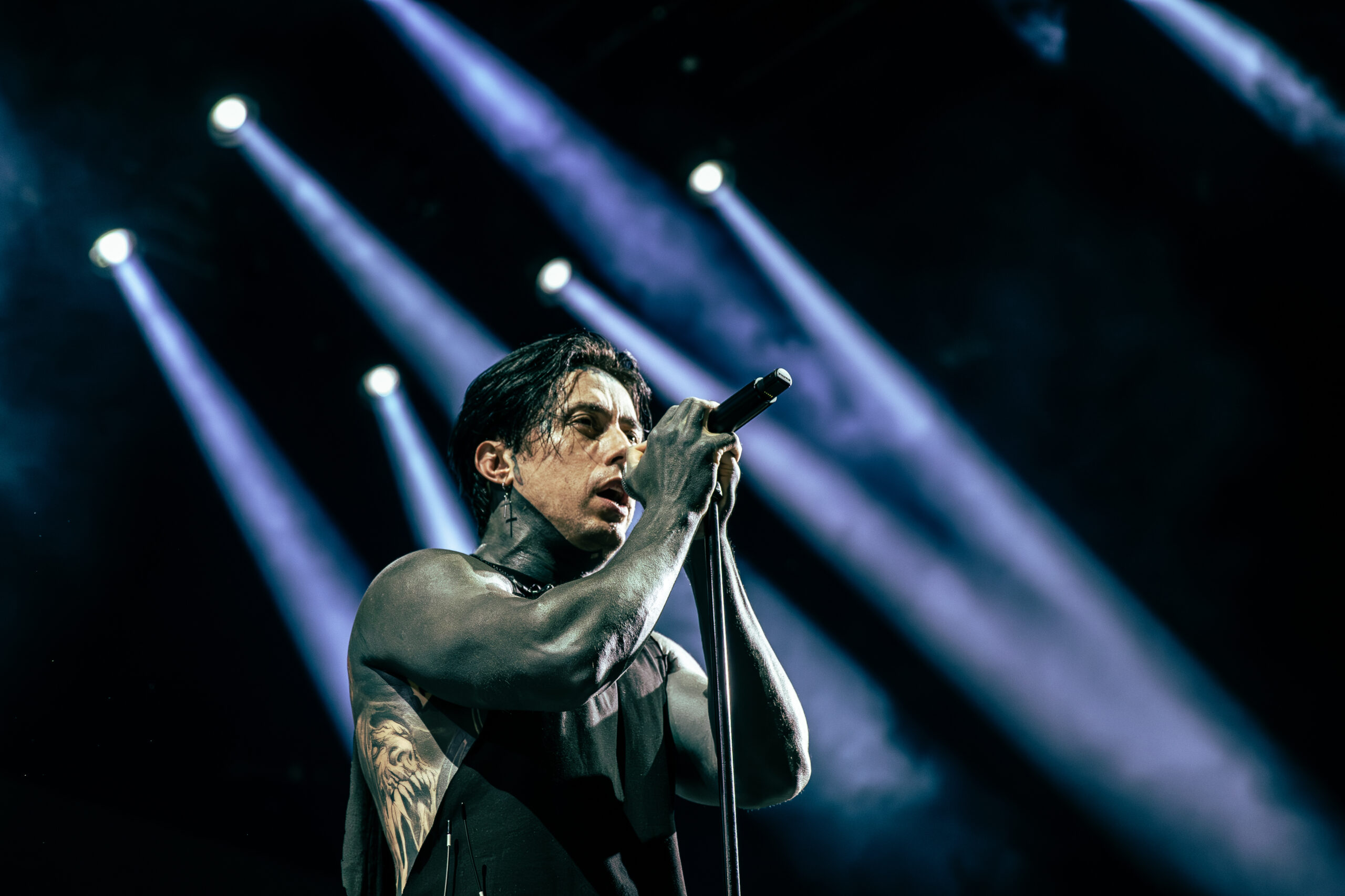 Falling in Reverse photo by Annie Davenport for HM Magazine