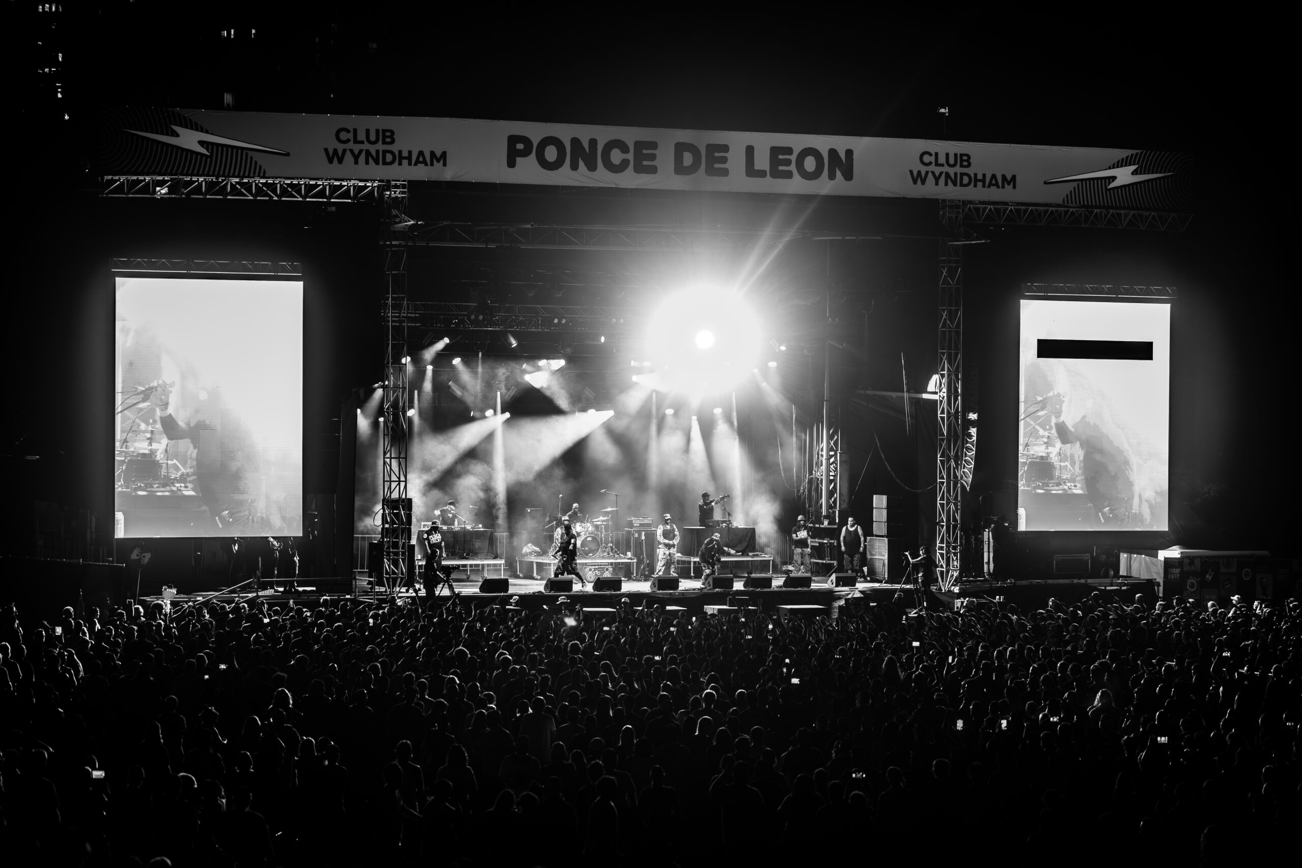 Shaky Knees Festival Day 2 photo by Casey Conemac for HM Magazine