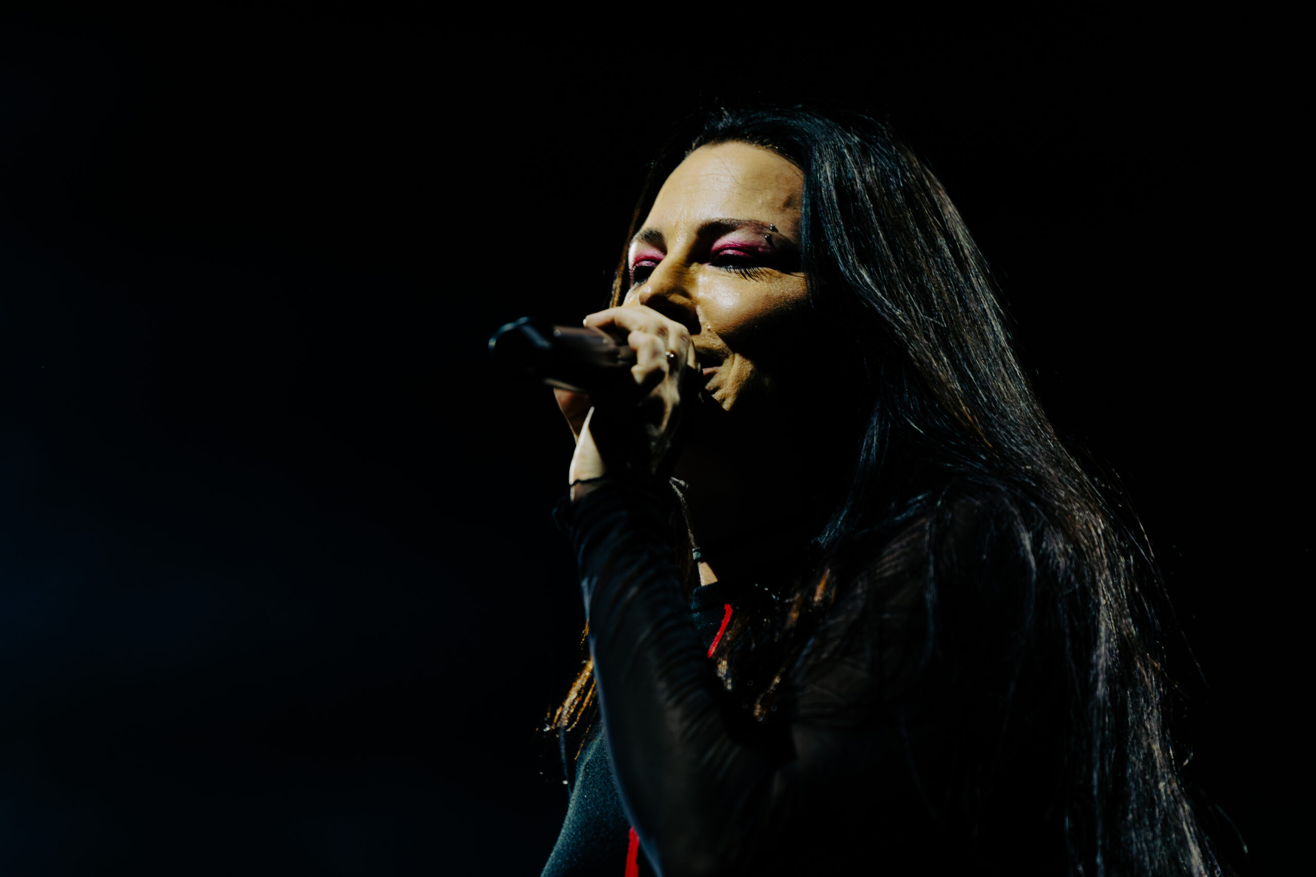 Evanescence photo by Casey Conemac for HM Magazine